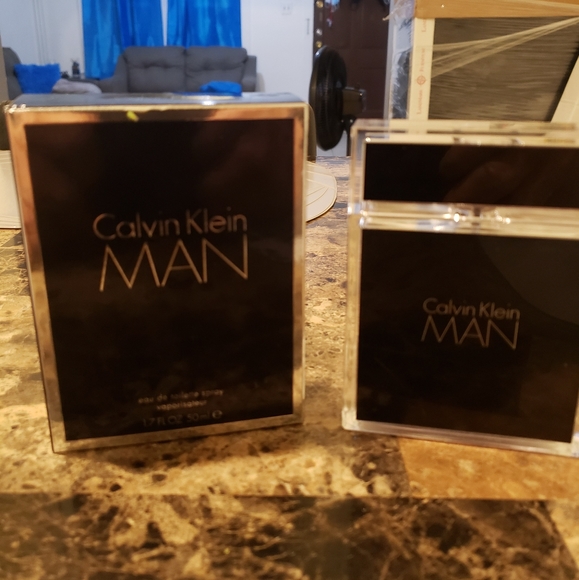 Calvin Klein Man - Picture 2 of 3